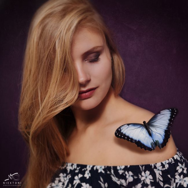 IMG 0446 met vlinder logo links 650x650 - Portret